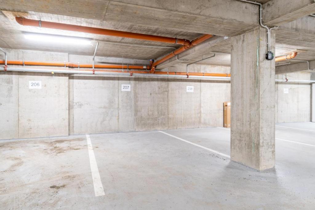 Brand New Studio Apartment #24 In Elite Residence With Free Secure Parking In The Center Praha Eksteriør bilde