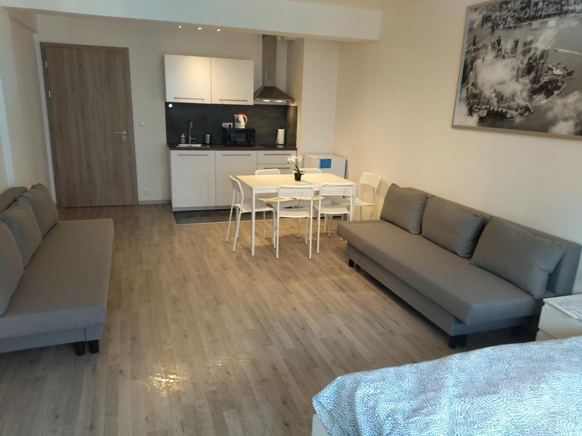 Brand New Studio Apartment #24 In Elite Residence With Free Secure Parking In The Center Praha Eksteriør bilde
